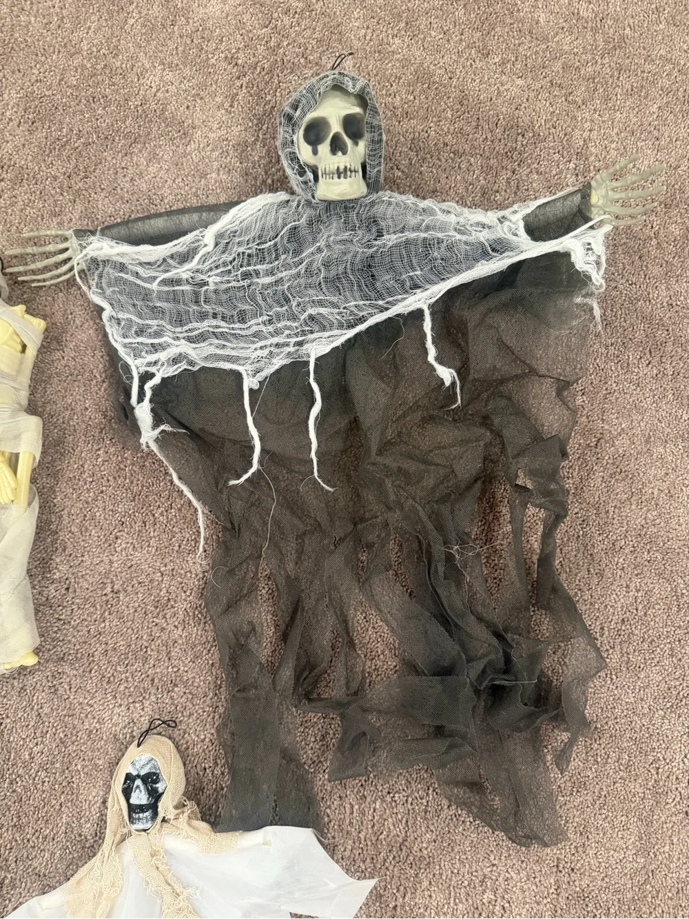 Halloween Decoration Skeletons